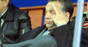 orban-gondolkodik-qpr